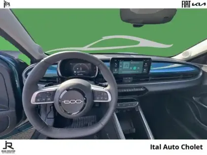 Photo 7 Fiat 600  1.2 Hybrid Turbo 145ch Icône eDCT6 Step 2