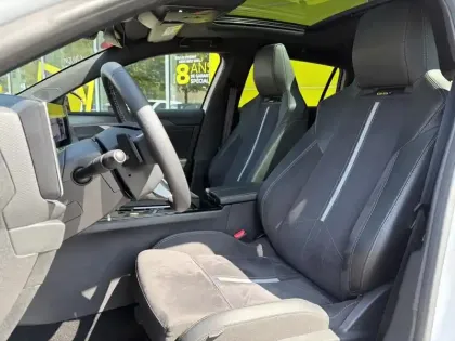 Photo 8 Opel Astra  SPORT TOURER 1.6 Turbo 225ch Hybrid GSe BVA8