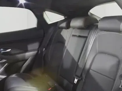 Photo 14 Jaguar E-Pace  P300e PHEV R-Dynamic SE BVA AWD