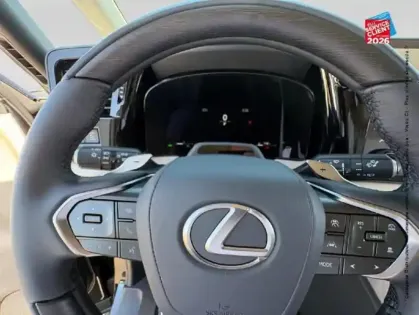 Photo 11 Lexus LM  350h Executive 4WD 4 places MY26