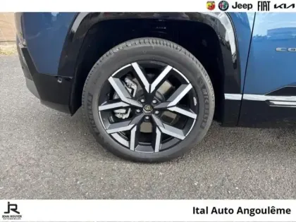 Photo 10 Jeep Compass  1.6 Turbo T4 225ch e-Hybrid Plug-in Summit BVR7