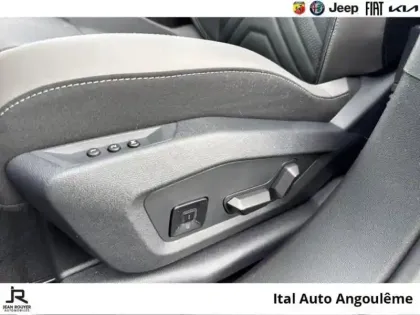 Photo 14 Jeep Compass  1.6 Turbo T4 225ch e-Hybrid Plug-in Summit BVR7