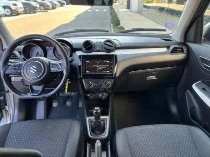 Photo 10 Suzuki Swift  1.2 Dualjet Hybrid 83ch Privilège