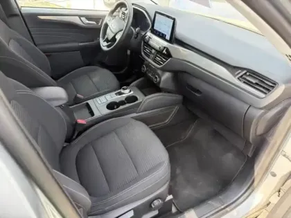 Photo 10 Ford Kuga  2.5 Duratec 190 ch FHEV E85 Titanium BVA