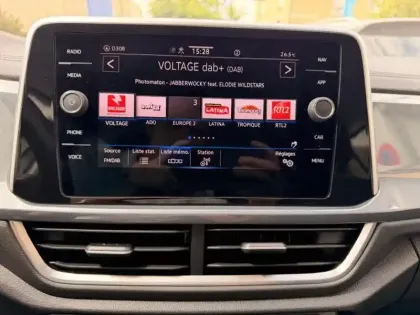 Photo 13 Volkswagen T-roc  1.5 TSI EVO 150ch Style