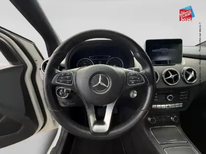 Photo 11 Mercedes Classe B  180 d 109ch Inspiration 7G-DCT