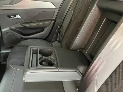 Photo 17 Peugeot 308  Hybrid 136 e-DCS6