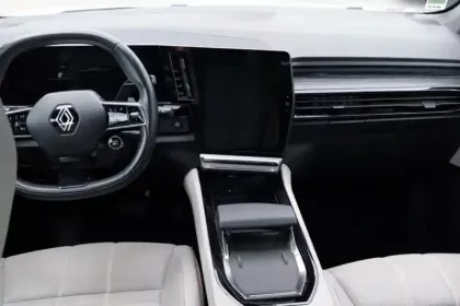 Photo 8 Renault Espace  E-Tech hybrid 200