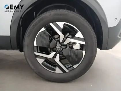 Photo 10 Peugeot 2008  Hybrid 145 e-DCS6