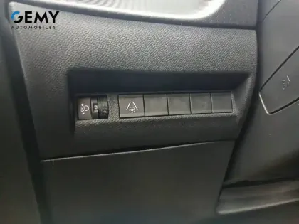 Photo 20 Peugeot 2008  Hybrid 145 e-DCS6