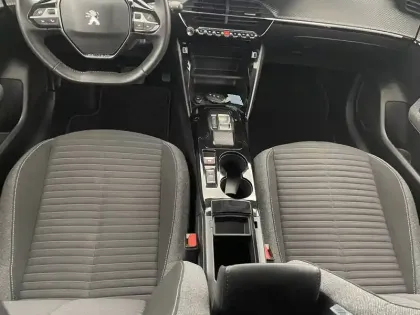 Photo 25 Peugeot 208  Electrique 50 kWh 136ch