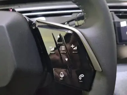 Photo 28 Peugeot 3008  Hybrid 145 e-DCS6
