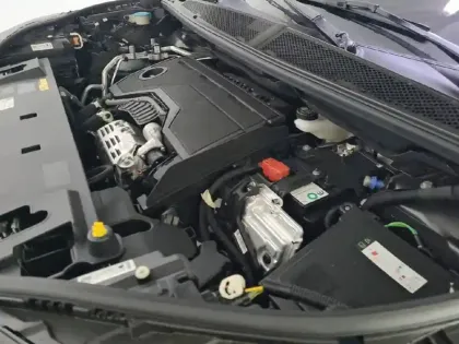 Photo 14 Peugeot 3008  Hybrid 145 e-DCS6