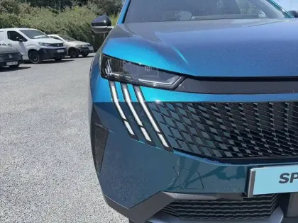 Photo 15 Peugeot 3008  Hybrid 136 e-DCS6