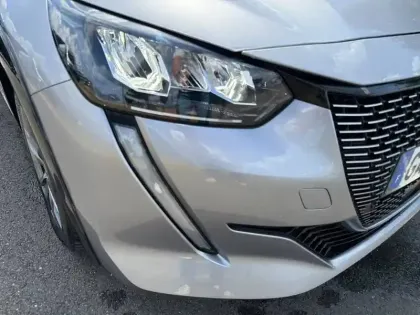 Photo 15 Peugeot 208  ELECTRIQUE 50 KWH 136