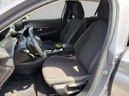 Photo 10 Peugeot 208  ELECTRIQUE 50 KWH 136