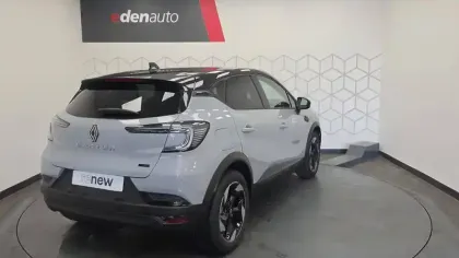 Photo 11 Renault Captur  E-Tech full hybrid 160 ch