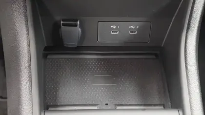 Photo 42 Renault Captur  E-Tech full hybrid 160 ch