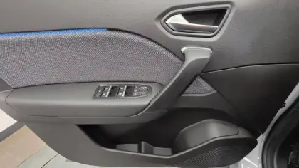 Photo 37 Renault Captur  E-Tech full hybrid 160 ch