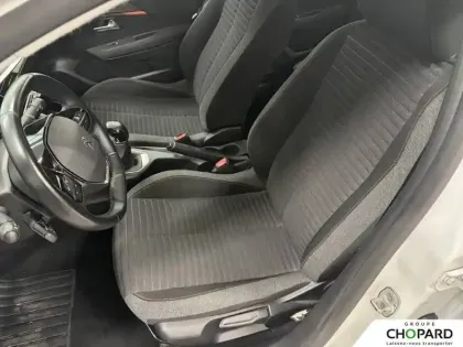 Photo 10 Peugeot 208  PureTech 75 S&S BVM5