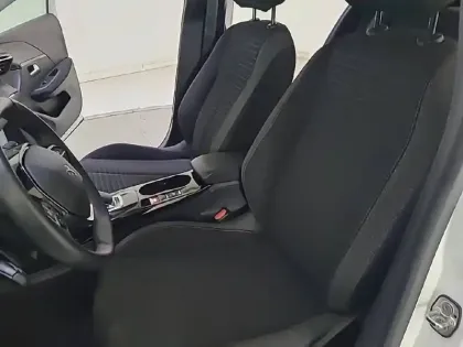 Photo 10 Peugeot 208  Electrique 50 kWh 136ch