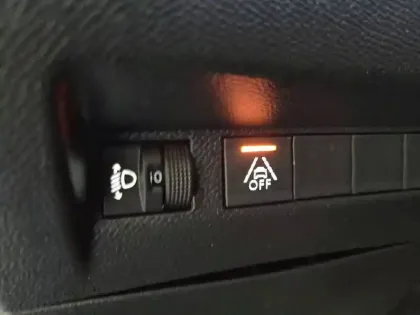Photo 28 Peugeot 208  Electrique 50 kWh 136ch
