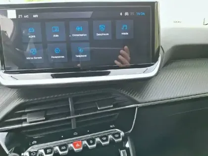 Photo 15 Peugeot 2008  Hybrid 110 e-DCS6