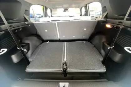 Photo 13 Citroën C3 Aircross  Hybride 145 ch BVA E-DCS 7PL