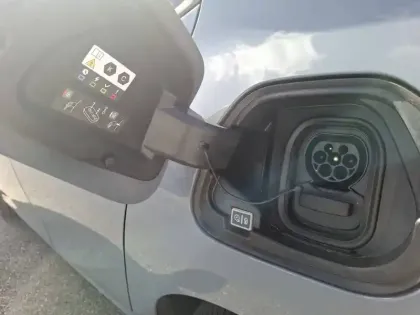 Photo 17 Opel Corsa  Electrique 156 ch & Batterie 51 kWh