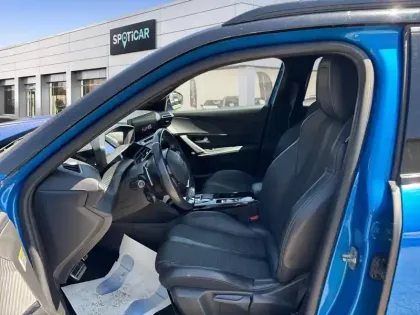 Photo 18 Peugeot 2008  PureTech 130 S&S EAT8