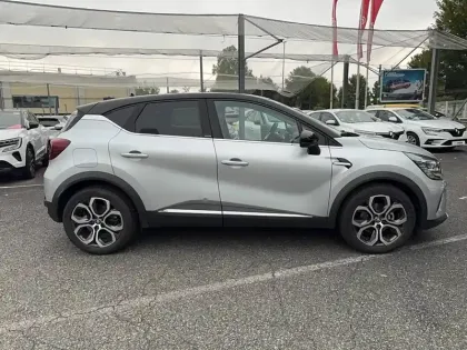 Photo 8 Renault Captur  E-Tech Plug-in 160