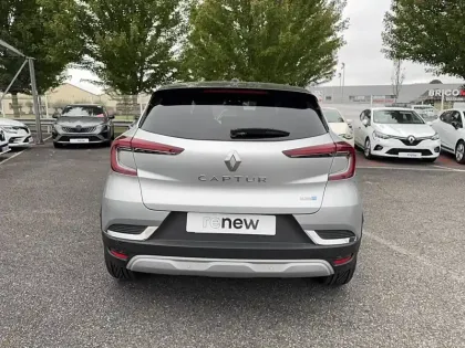 Photo 10 Renault Captur  E-Tech Plug-in 160