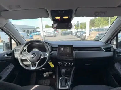 Photo 52 Renault Clio  E-Tech full hybrid 145