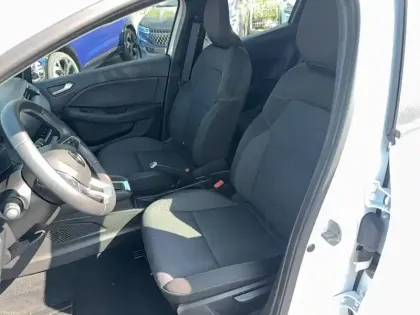 Photo 51 Renault Clio  E-Tech full hybrid 145