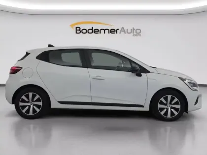 Photo 14 Renault Clio  E-Tech full hybrid 145