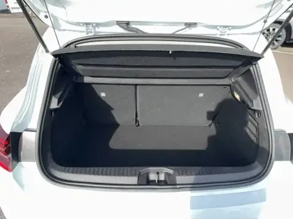 Photo 57 Renault Clio  E-Tech full hybrid 145