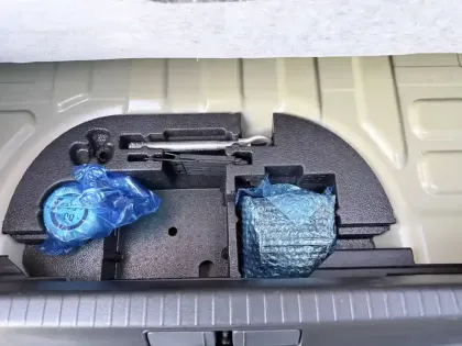 Photo 12 Peugeot 208  Electrique 50 kWh 136ch