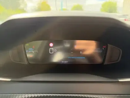 Photo 9 Peugeot 2008  Hybrid 145 e-DCS6