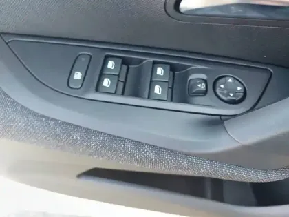 Photo 17 Peugeot 2008  Hybrid 110 e-DCS6