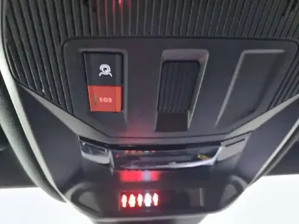 Photo 48 Peugeot 408  PHEV 225 e-EAT8