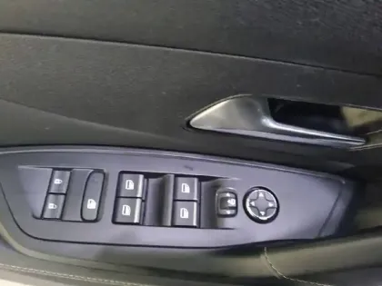 Photo 52 Peugeot 408  PHEV 225 e-EAT8