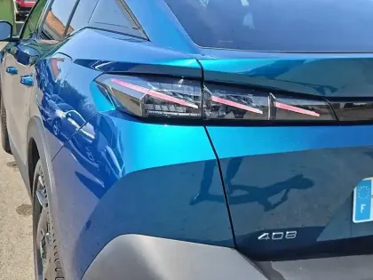 Photo 16 Peugeot 408  PHEV 225 e-EAT8
