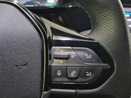 Photo 50 Peugeot 408  PHEV 225 e-EAT8