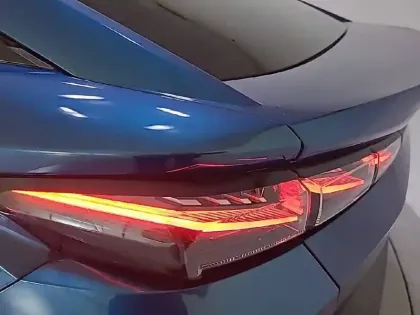Photo 41 Peugeot 408  PHEV 225 e-EAT8