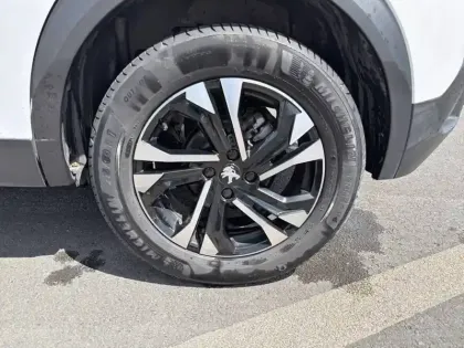 Photo 12 Peugeot 2008  PureTech 130 S&S EAT8