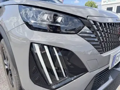 Photo 15 Peugeot 2008  PureTech 130 S&S EAT8