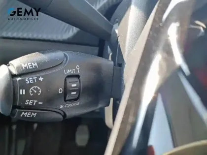 Photo 13 Peugeot 208  PureTech 75 S&S BVM5