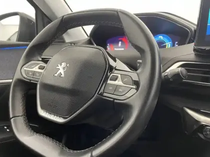 Photo 28 Peugeot 3008  Hybrid 225 e-EAT8
