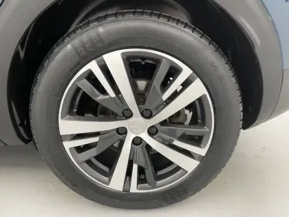 Photo 15 Peugeot 3008  Hybrid 225 e-EAT8