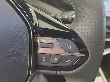 Photo 18 Peugeot 308  Electrique 55 kWh 156ch